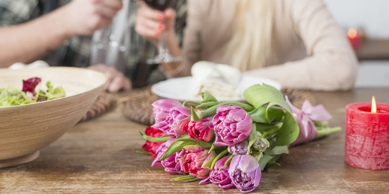 Какие цветы подарить на годовщину отношений?