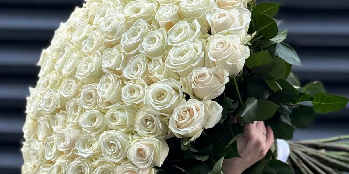 Букеты в главном цвете 2026 года по версии Pantone Букеты в главном цвете 2026 года по версии Pantone