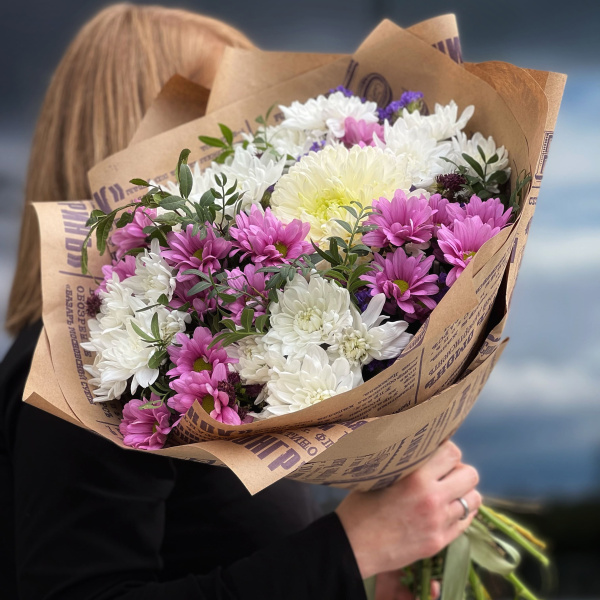 Букет из хризантем, статица