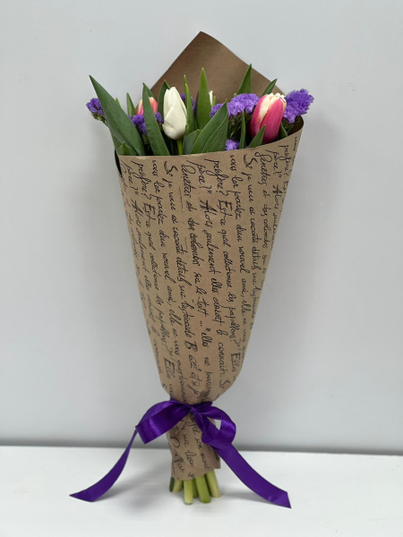 9 тюльпанов и статица (5 букетов)