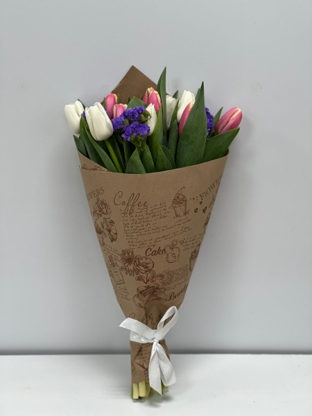 11 тюльпанов и статица (5 букетов)