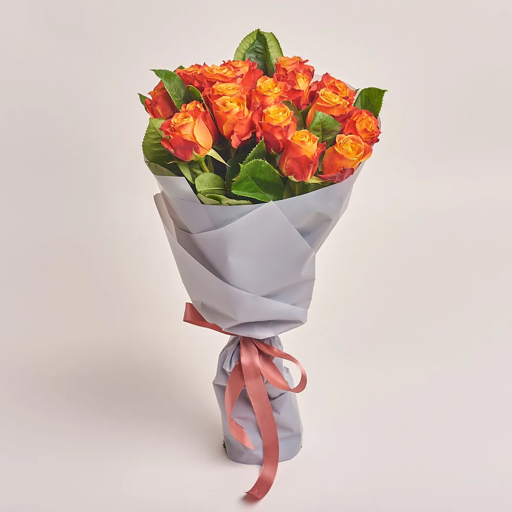 19 оранжево-желтых роз (60 см)