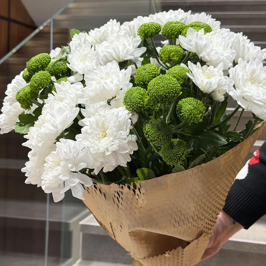 Букет из кустовых хризантем