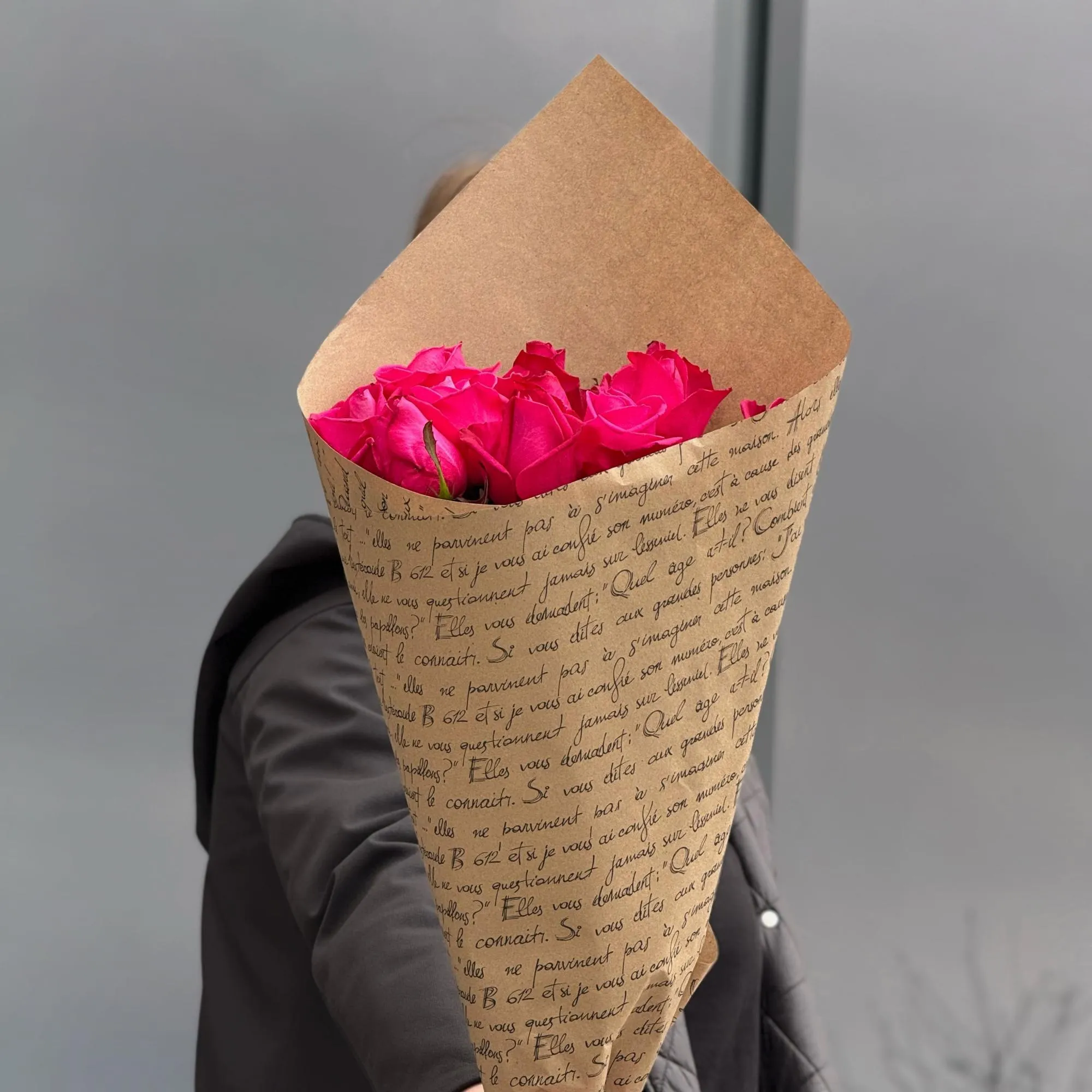 Букет из 11 малиновых роз (60 см)