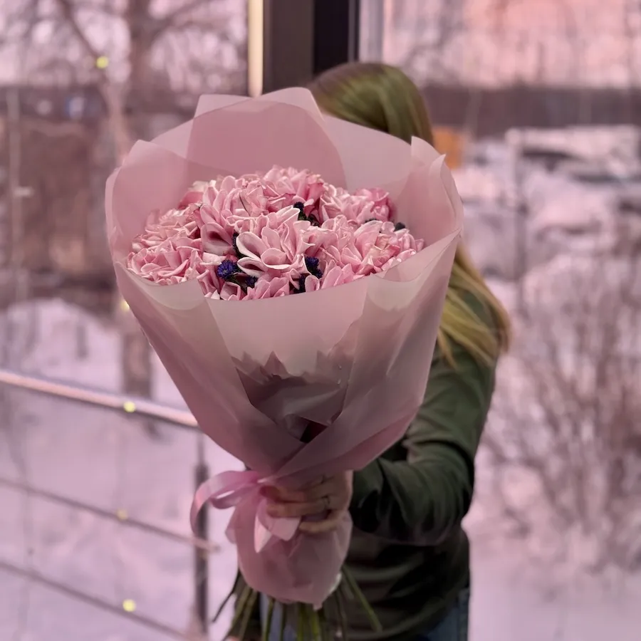 Букет из роз эквадор и астер