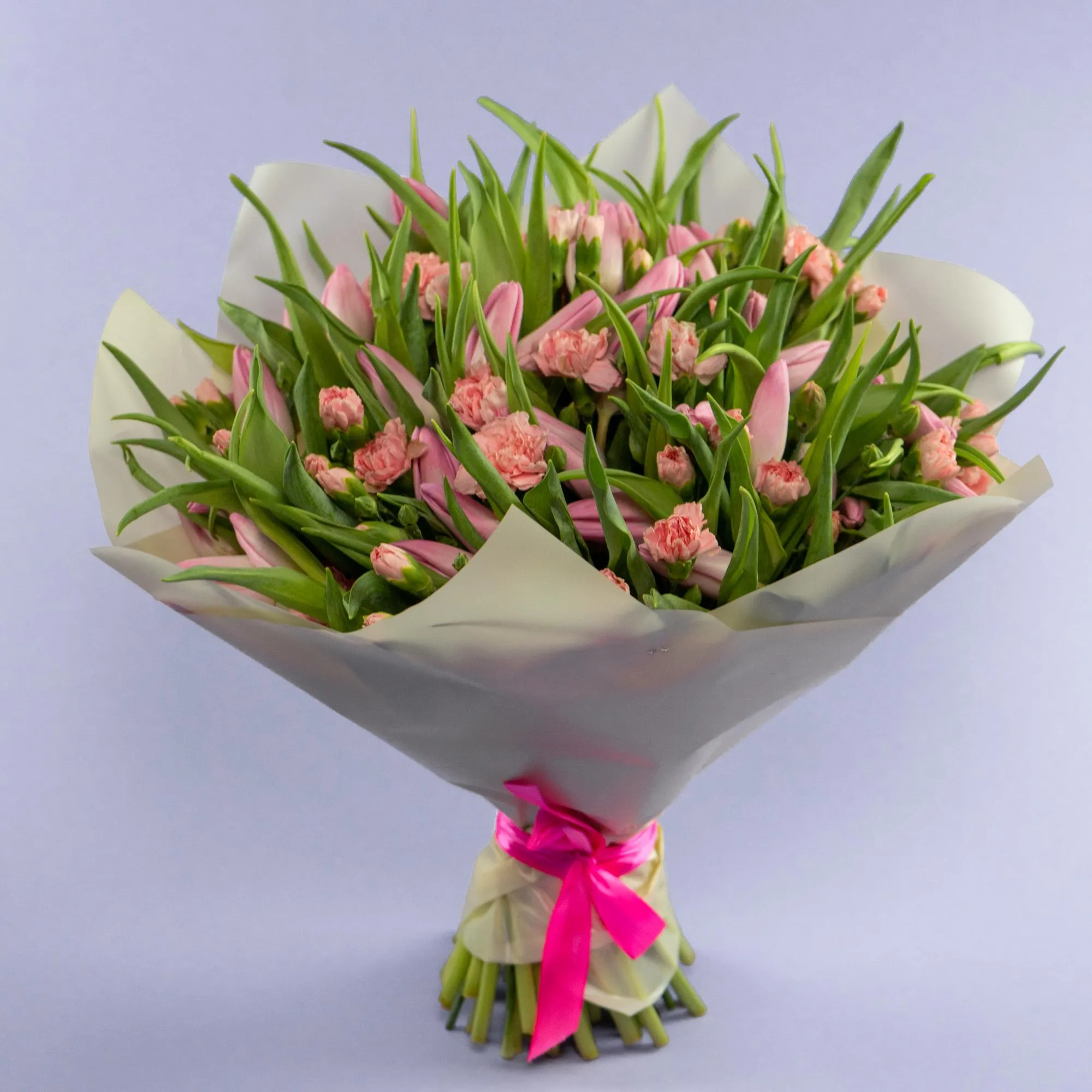 Букет из 48 тюльпанов