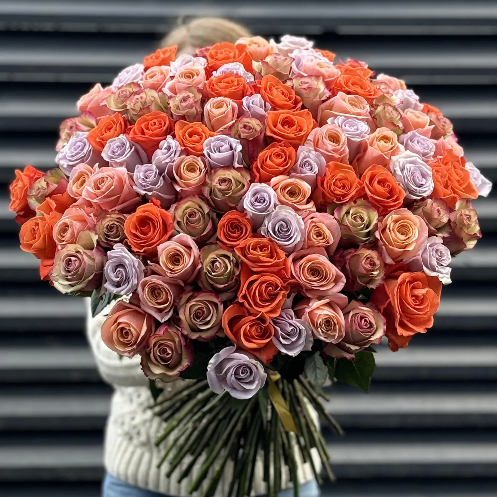 Букет 101 терракотовый микс роз эквадор (60см)