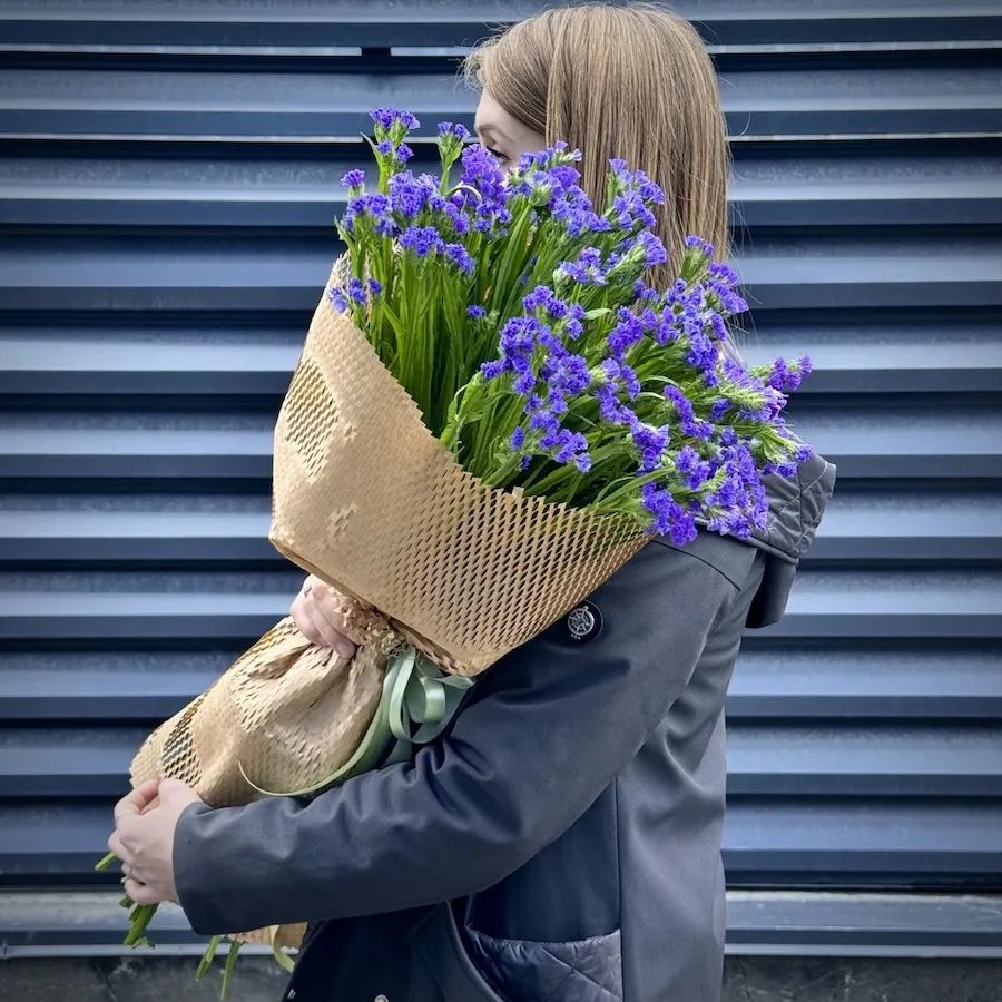 Букет из 19 статиц