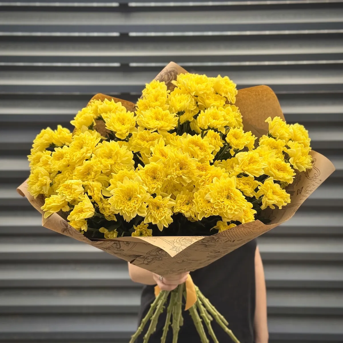 Букет из 11 хризантем