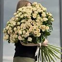 31 жёлтая кустовая роза (70 см)