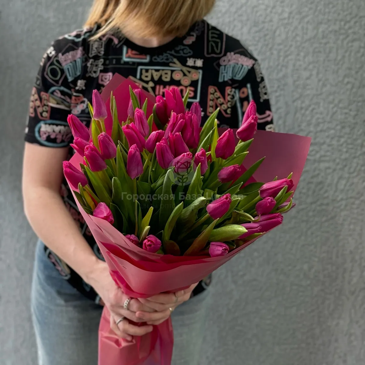 27 красных тюльпанов фото №2 27 красных тюльпанов