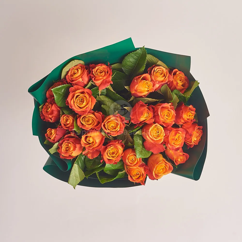 25 оранжево-желтых роз (60 см)