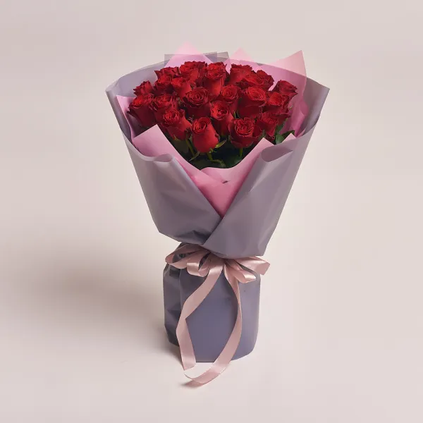 Букет из 25 темно-красных роз (60 см)