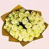 59 бело-зеленых роз (50 см)