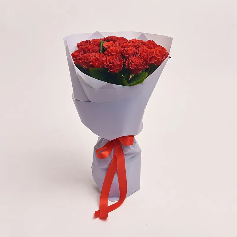 Букет из 19 красных роз (50 см)