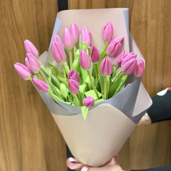 Букет из тюльпанов