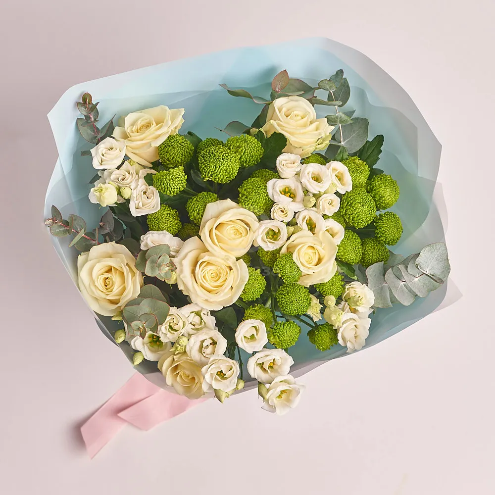 Букет из белых роз и эустом (60 см)