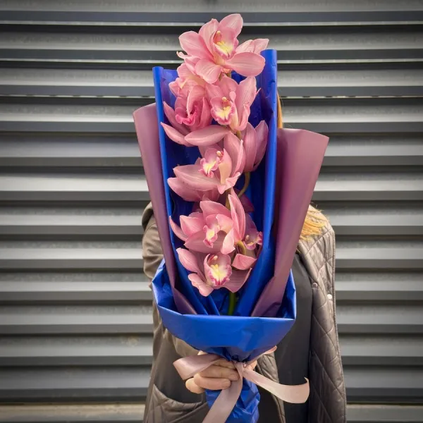 Букет из орхидей