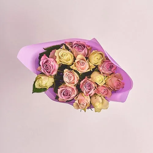 15 нежных роз микс (50 см)