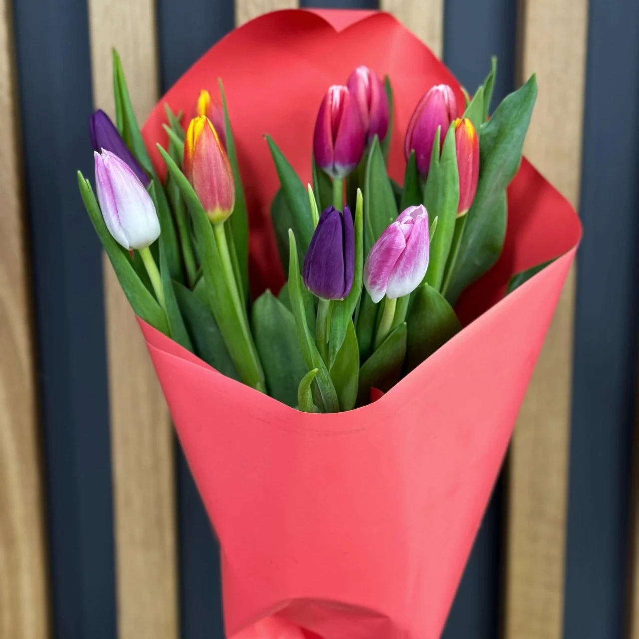 11 тюльпанов (5 букетов)