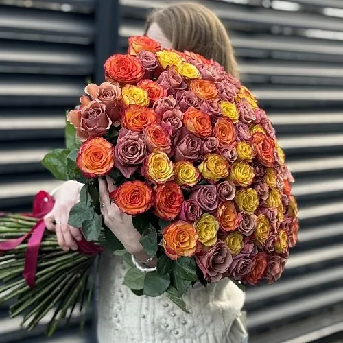 Букет 101 персиковый микс роз эквадор (70см)