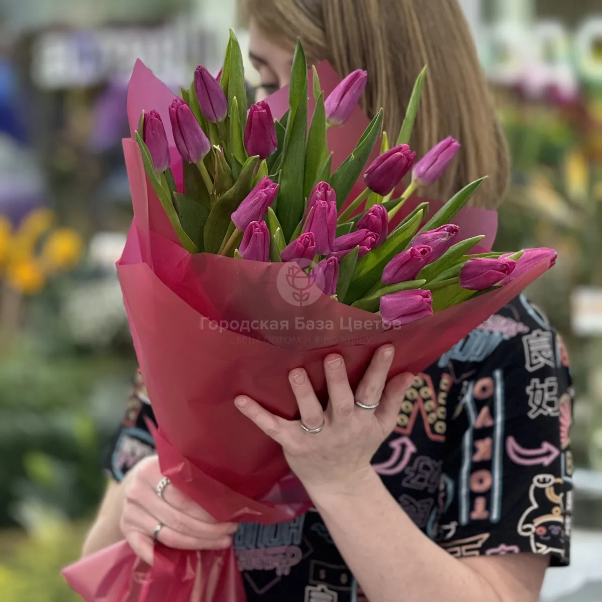 57 красных тюльпанов фото №3 57 красных тюльпанов