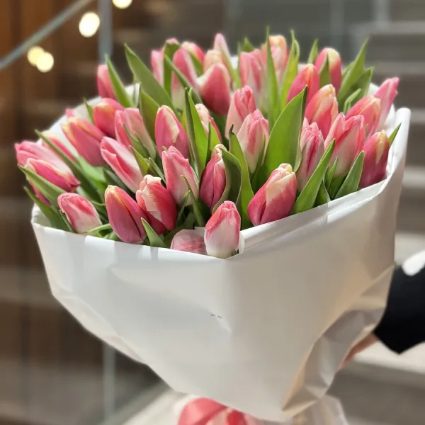 Букет из тюльпанов