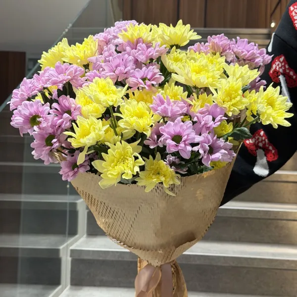 Букет из кустовых хризантем