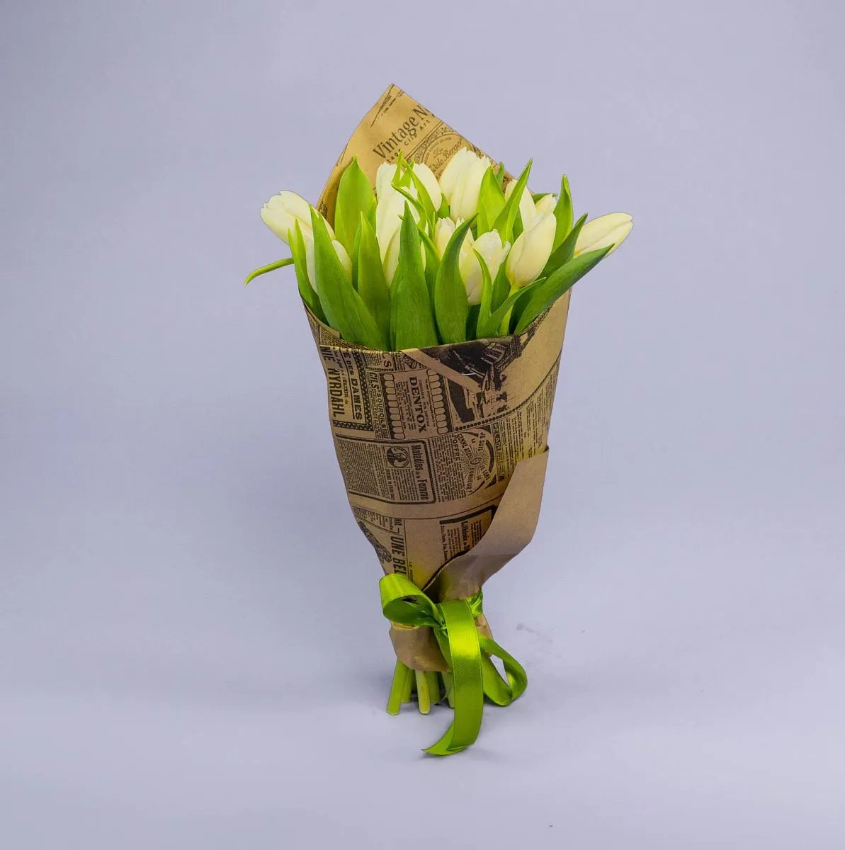 Букет из 15 белвых тюльпановфото №1 Букет из 15 белвых тюльпанов