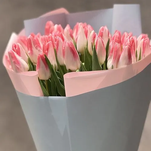 Букет из тюльпанов