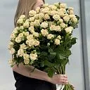 15 жёлтых кустовых роз (70 см)