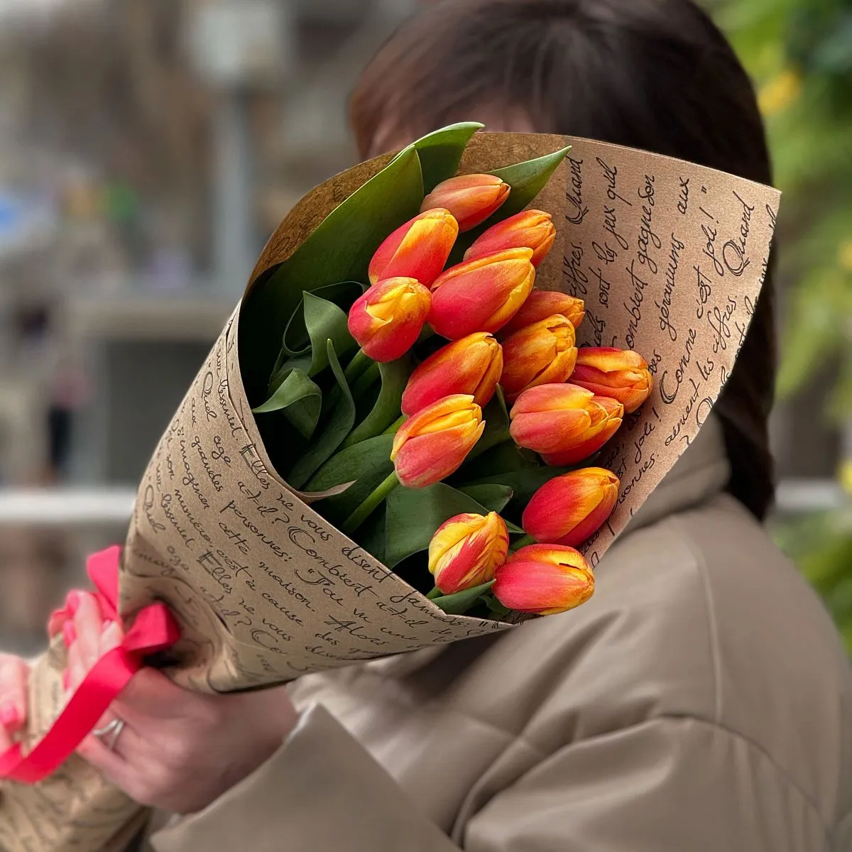 Букет из 15 оранжевых тюльпановфото №3 Букет из 15 оранжевых тюльпанов