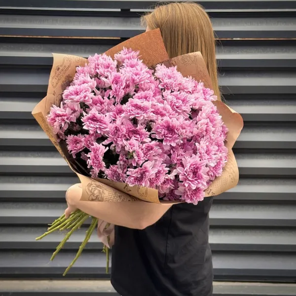 Букет из 19 хризантем