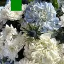 Букет из хризантем, гортензии и эрингиума