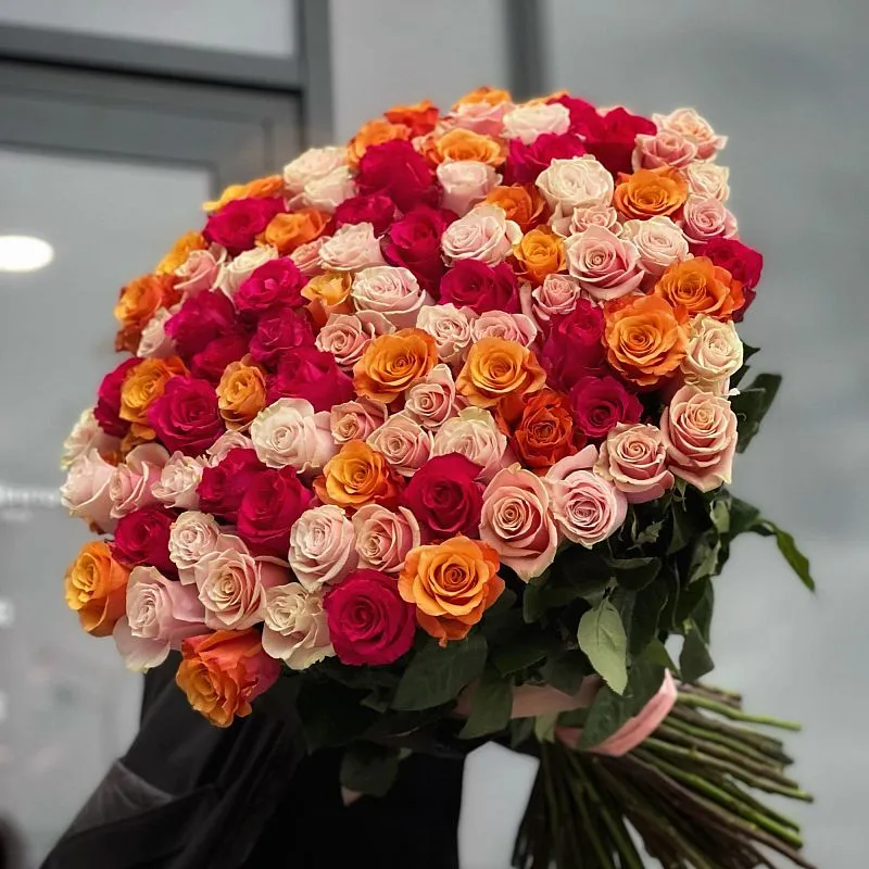 151 роза эквадор микс (70 см)