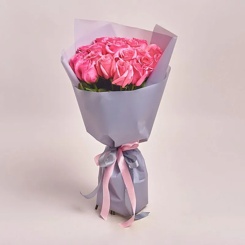19 розовых роз (60 см)