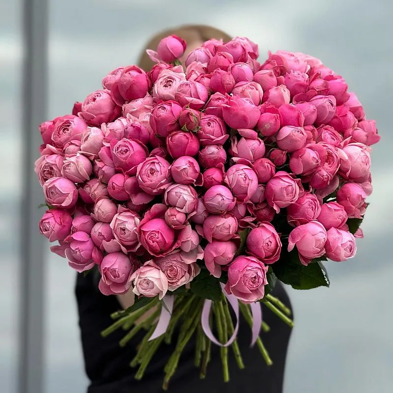 39 розовых кустовых роз (60 см)