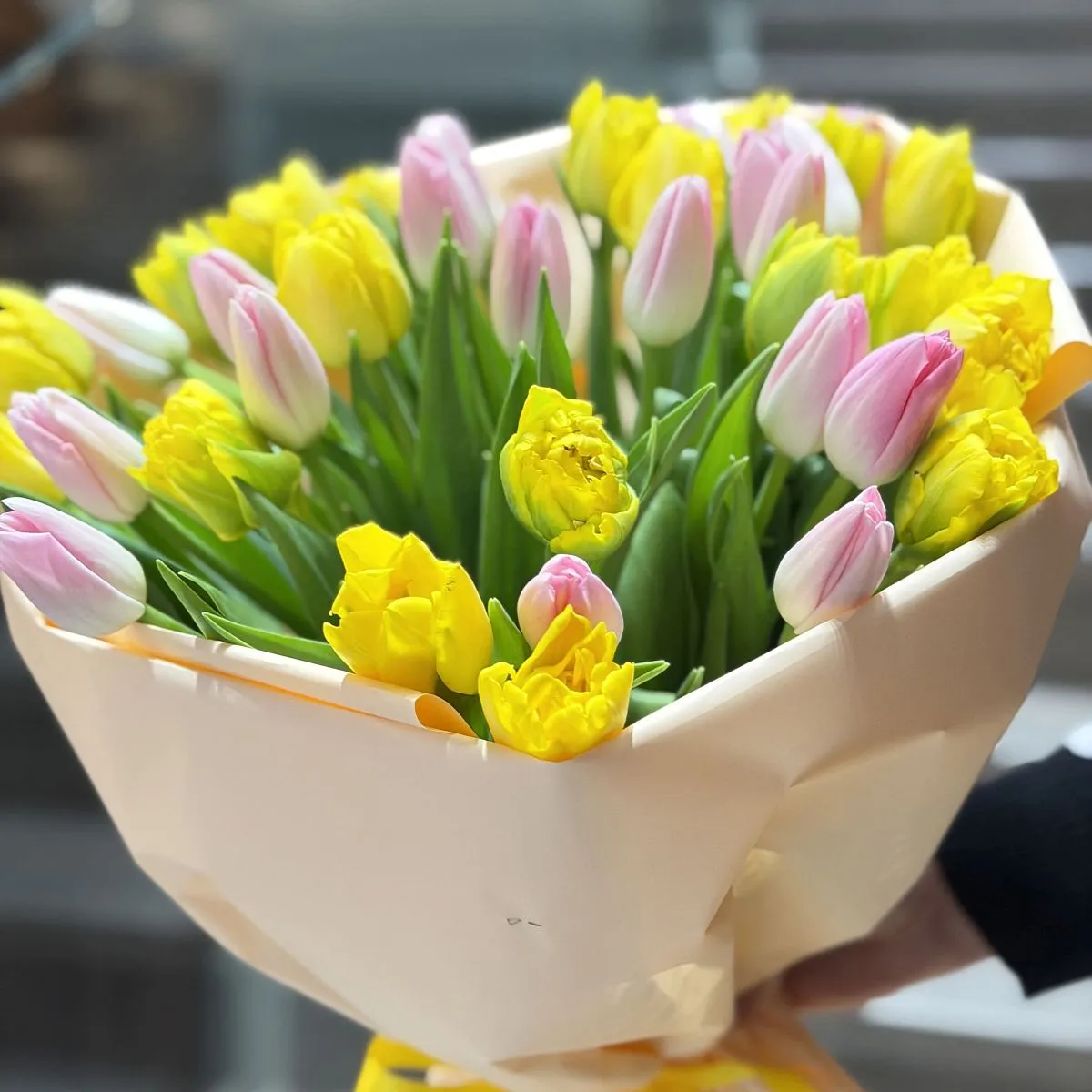 Букет из тюльпанов