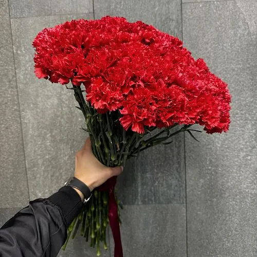 70 гвоздик
