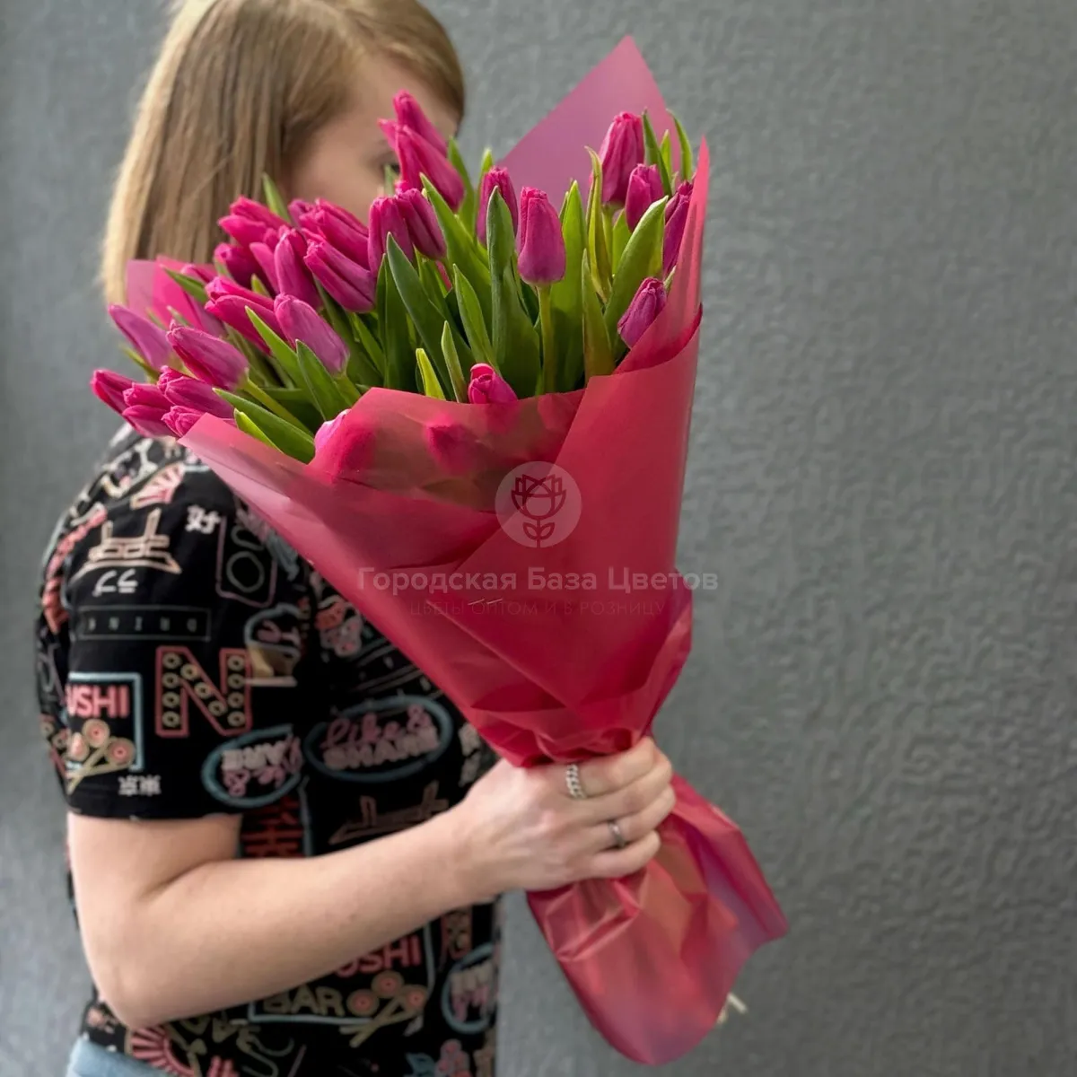 27 красных тюльпанов фото №1 27 красных тюльпанов