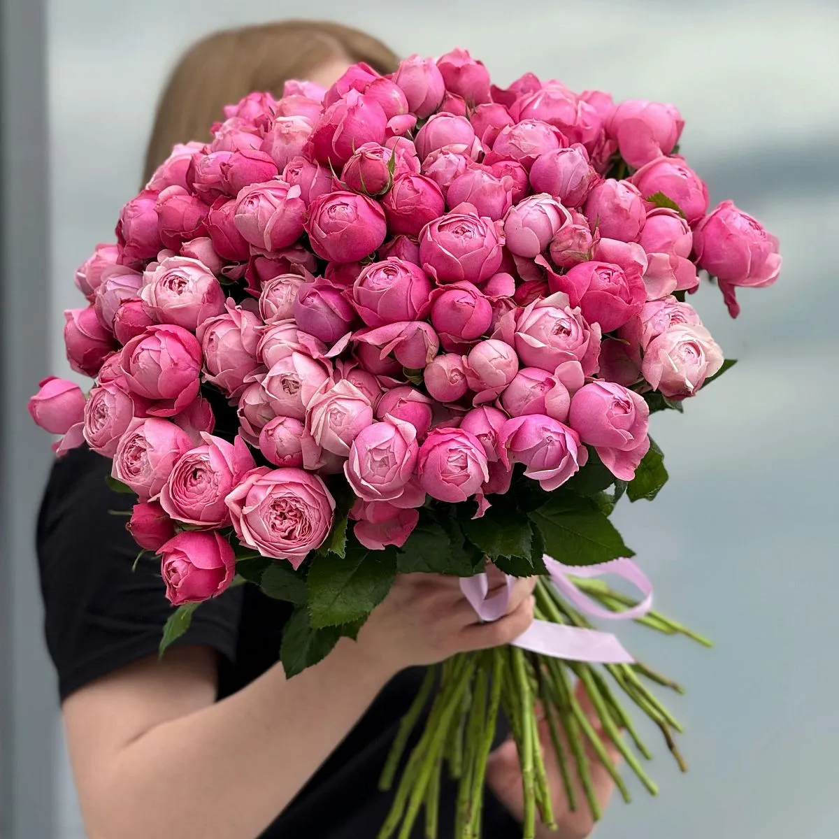41 розовая кустовая роза (60 см)
