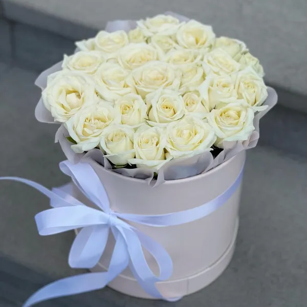 31 белая роза (40 см)