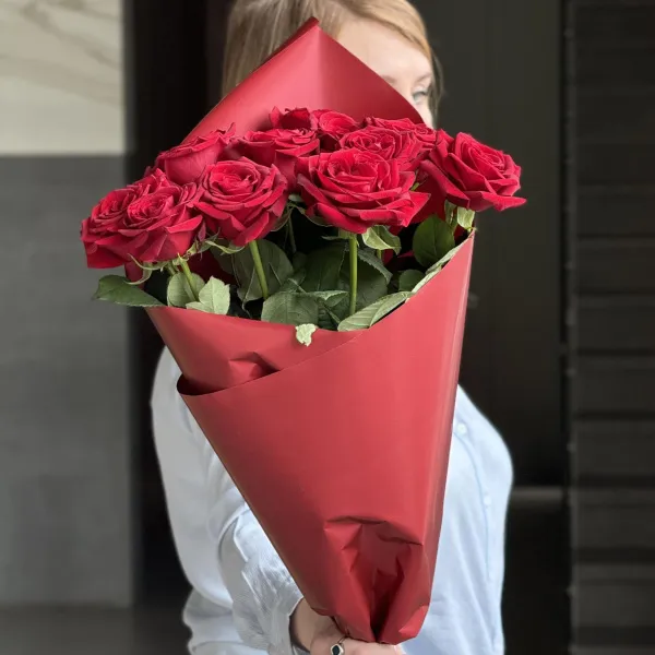 Букет из 11 красных роз (50 см) фото №1 Букет из 11 красных роз (50 см)