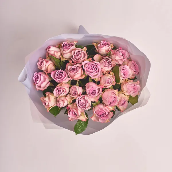 25 нежных розовых роз (50 см)
