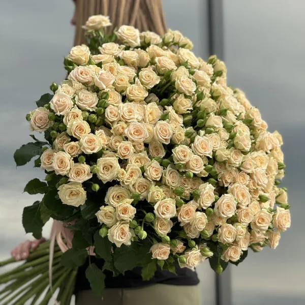 31 жёлтая кустовая роза (70 см)